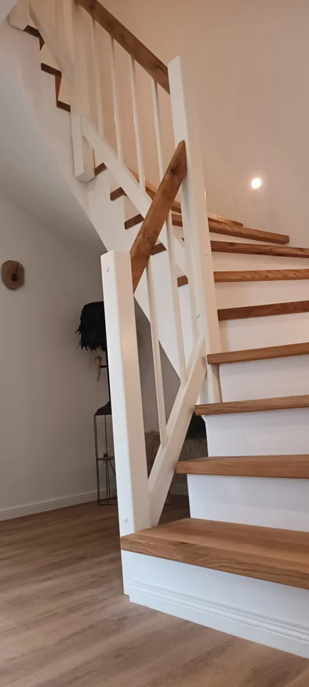tipa_referenzen_treppen_22 Hochwertige Holzarbeiten von TIPA – Ihre Tischlerei in Husum | Maßgefertigte Fenster, Türen und Treppen von TIPA aus Nordfriesland
