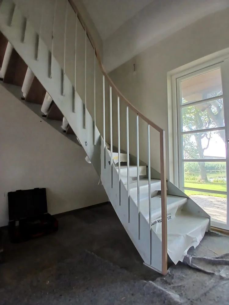 tipa_referenzen_treppen_34 Hochwertige Holzarbeiten von TIPA – Ihre Tischlerei in Husum | Maßgefertigte Fenster, Türen und Treppen von TIPA aus Nordfriesland