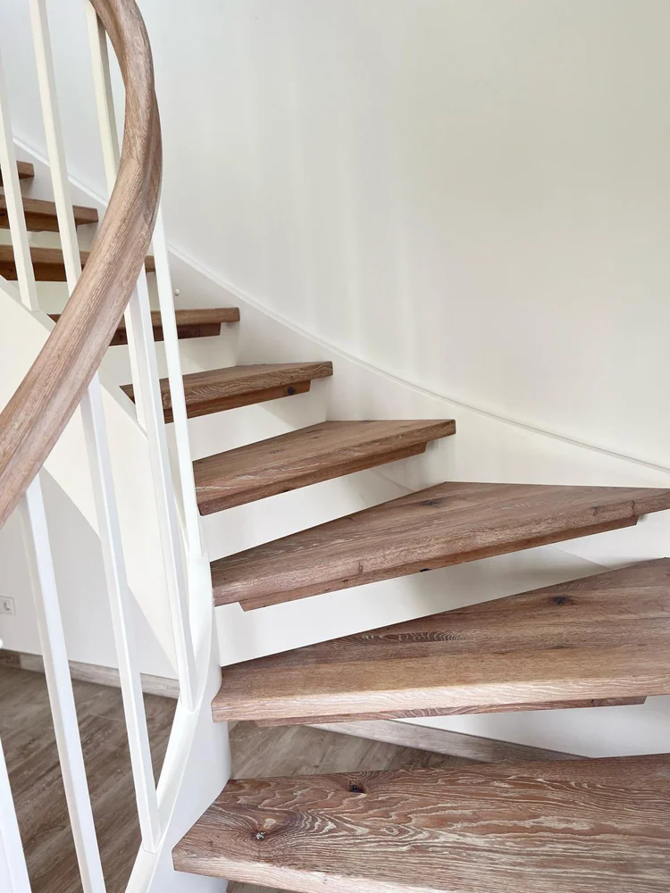 tipa_referenzen_treppen_37 Hochwertige Holzarbeiten von TIPA – Ihre Tischlerei in Husum | Maßgefertigte Fenster, Türen und Treppen von TIPA aus Nordfriesland