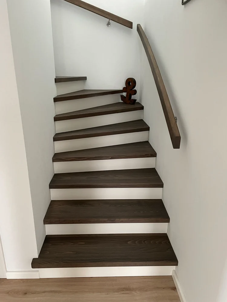 tipa_referenzen_treppen_49 Hochwertige Holzarbeiten von TIPA – Ihre Tischlerei in Husum | Maßgefertigte Fenster, Türen und Treppen von TIPA aus Nordfriesland