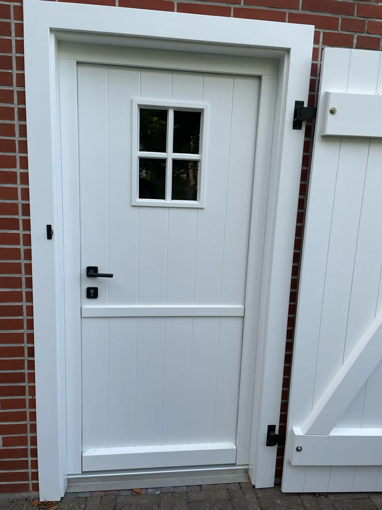 tipa_referenzen_tueren_14 Hochwertige Holzarbeiten von TIPA – Ihre Tischlerei in Husum | Maßgefertigte Fenster, Türen und Treppen von TIPA aus Nordfriesland