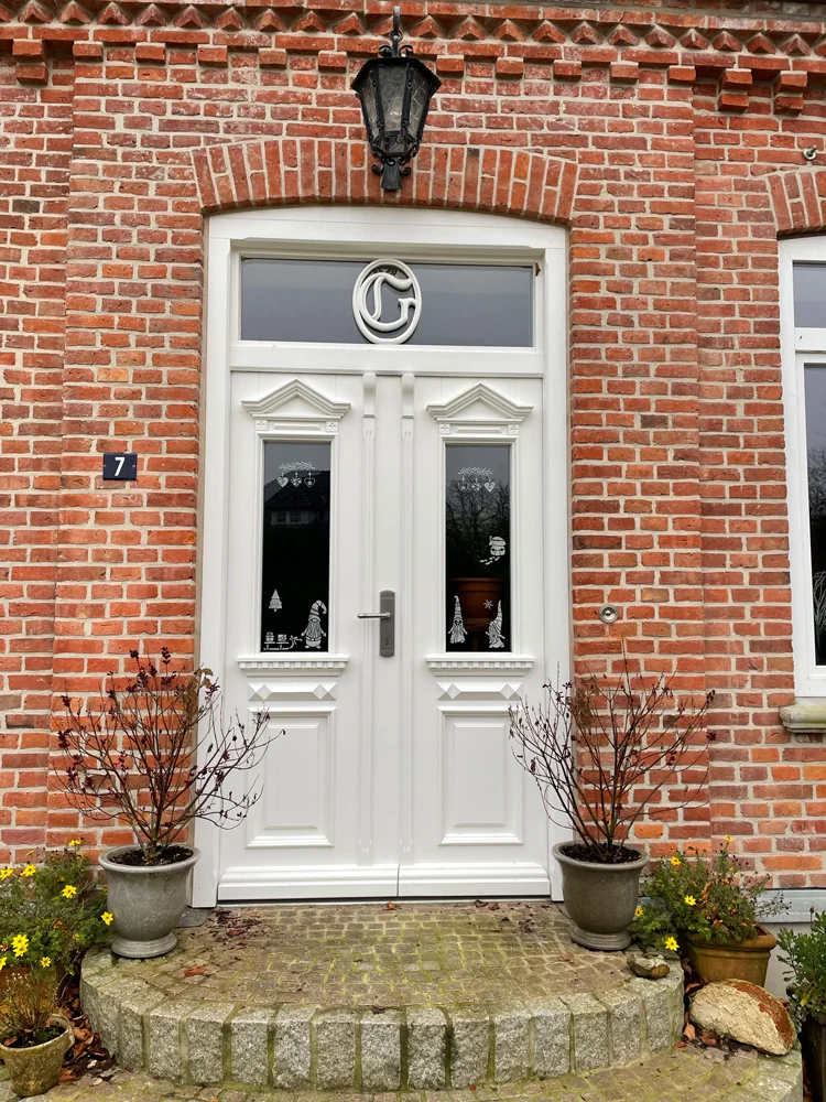 tipa_referenzen_tueren_17 Hochwertige Holzarbeiten von TIPA – Ihre Tischlerei in Husum | Maßgefertigte Fenster, Türen und Treppen von TIPA aus Nordfriesland