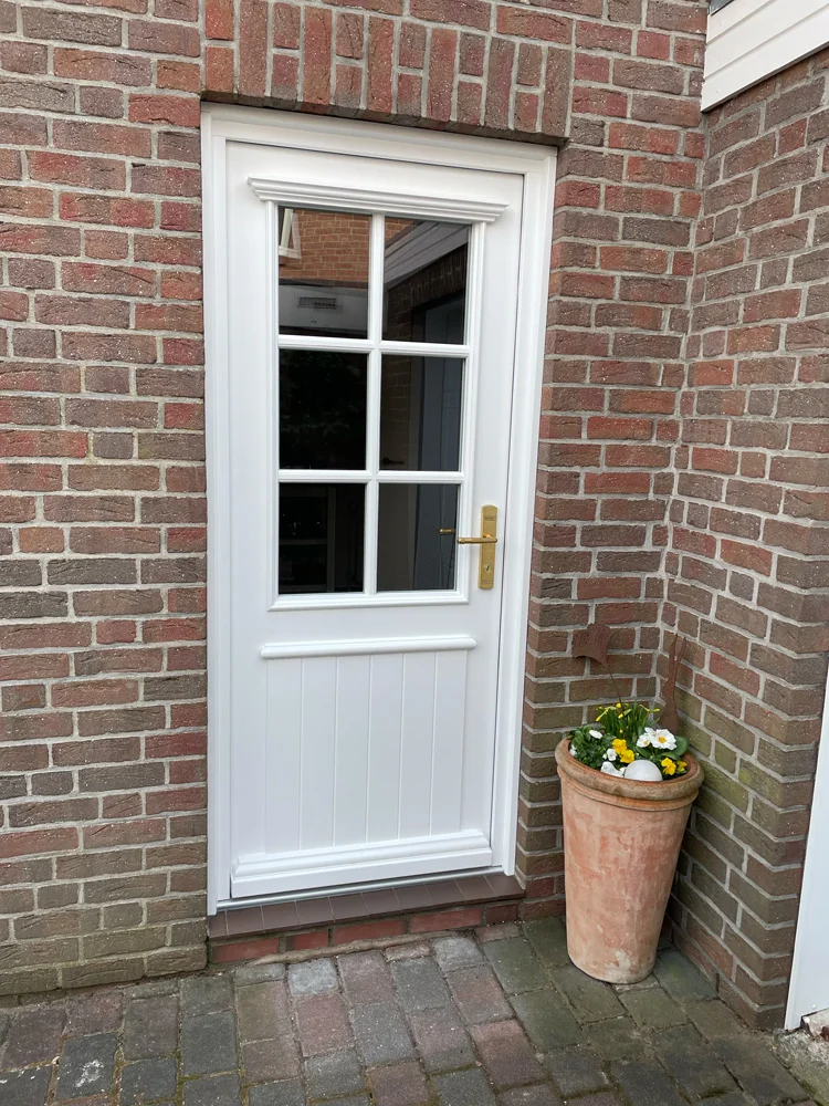 tipa_referenzen_tueren_41 Hochwertige Holzarbeiten von TIPA – Ihre Tischlerei in Husum | Maßgefertigte Fenster, Türen und Treppen von TIPA aus Nordfriesland