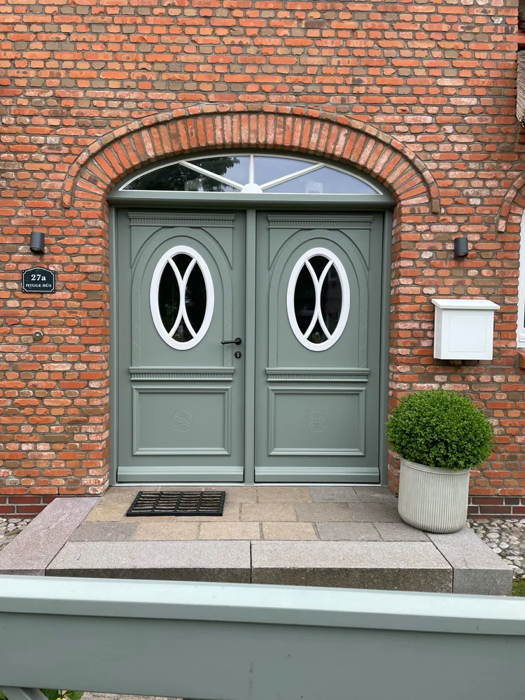 tipa_referenzen_tueren_54 Hochwertige Holzarbeiten von TIPA – Ihre Tischlerei in Husum | Maßgefertigte Fenster, Türen und Treppen von TIPA aus Nordfriesland